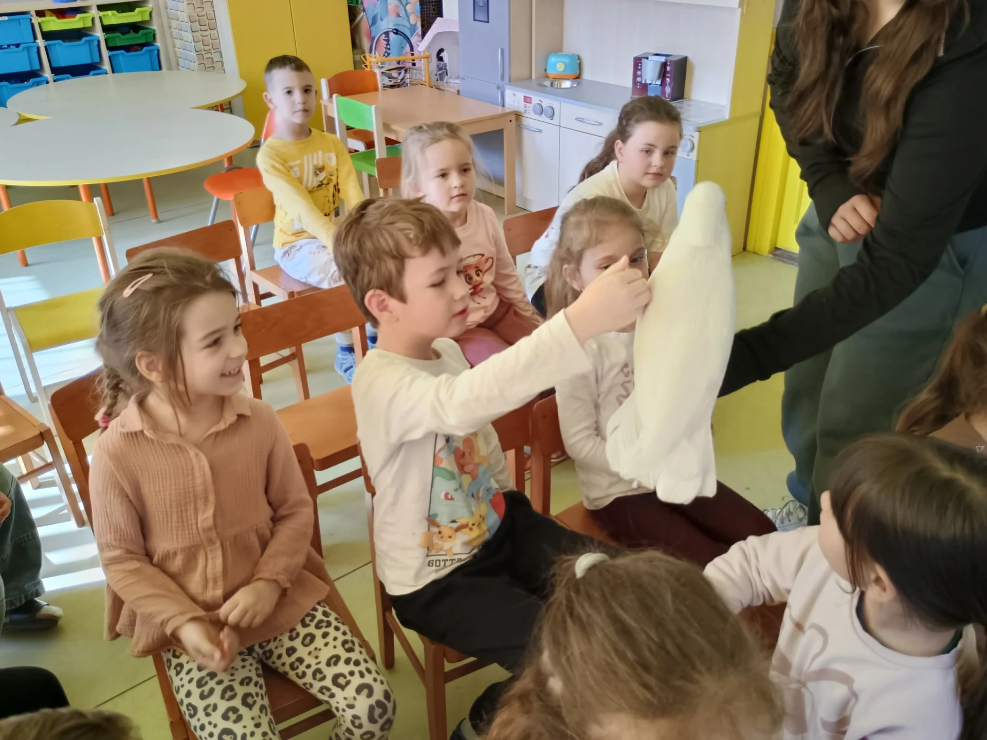 Papagáje v škôlke / Papagájok az óviban